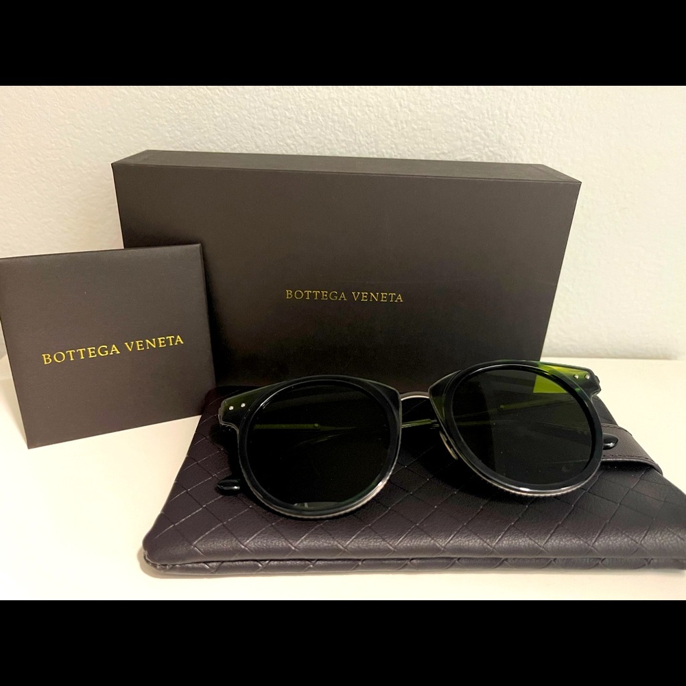 Bottega Veneta Unisex Retro Green Sunglasses